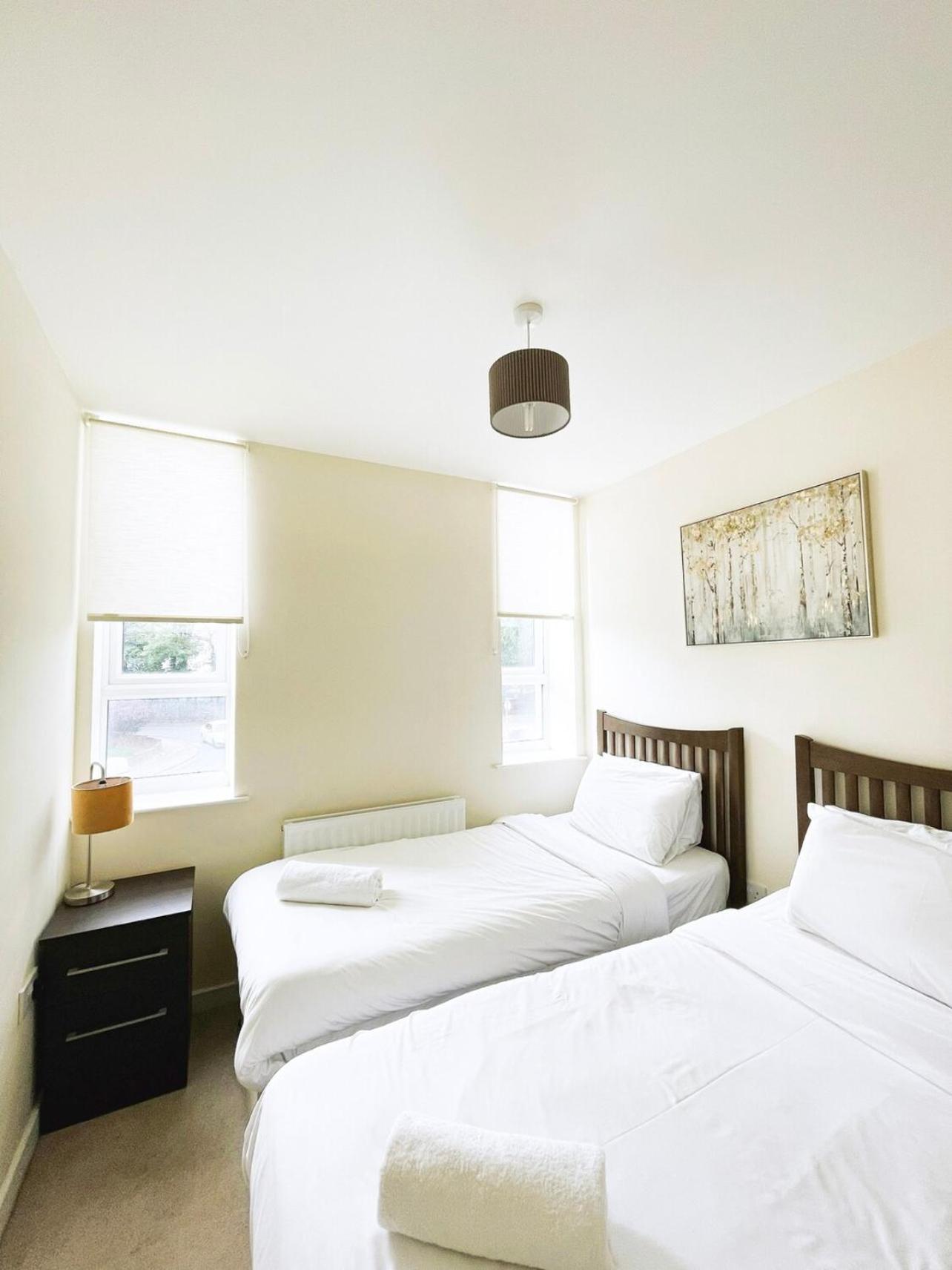 Maidstone Heights By Kasar Stays Ngoại thất bức ảnh